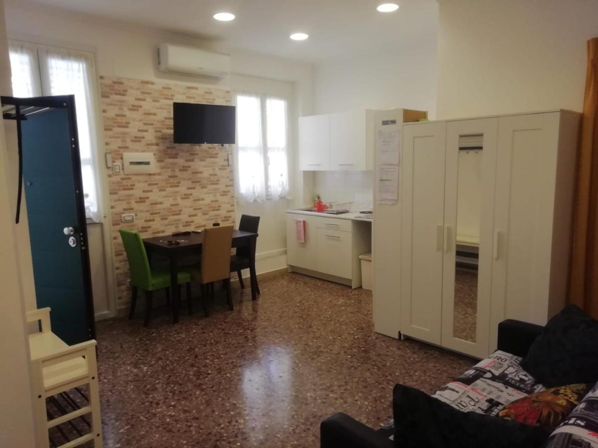 Apartment Urbino 33 Rome Exterior photo
